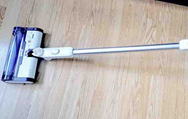 Shark Clean & Empty Cordless Vacuum Cleaner review: light as a feather