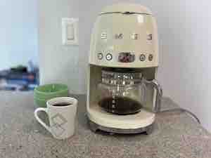 SMEG Retro Style Drip Coffee Maker review: All looks & poorly engineered