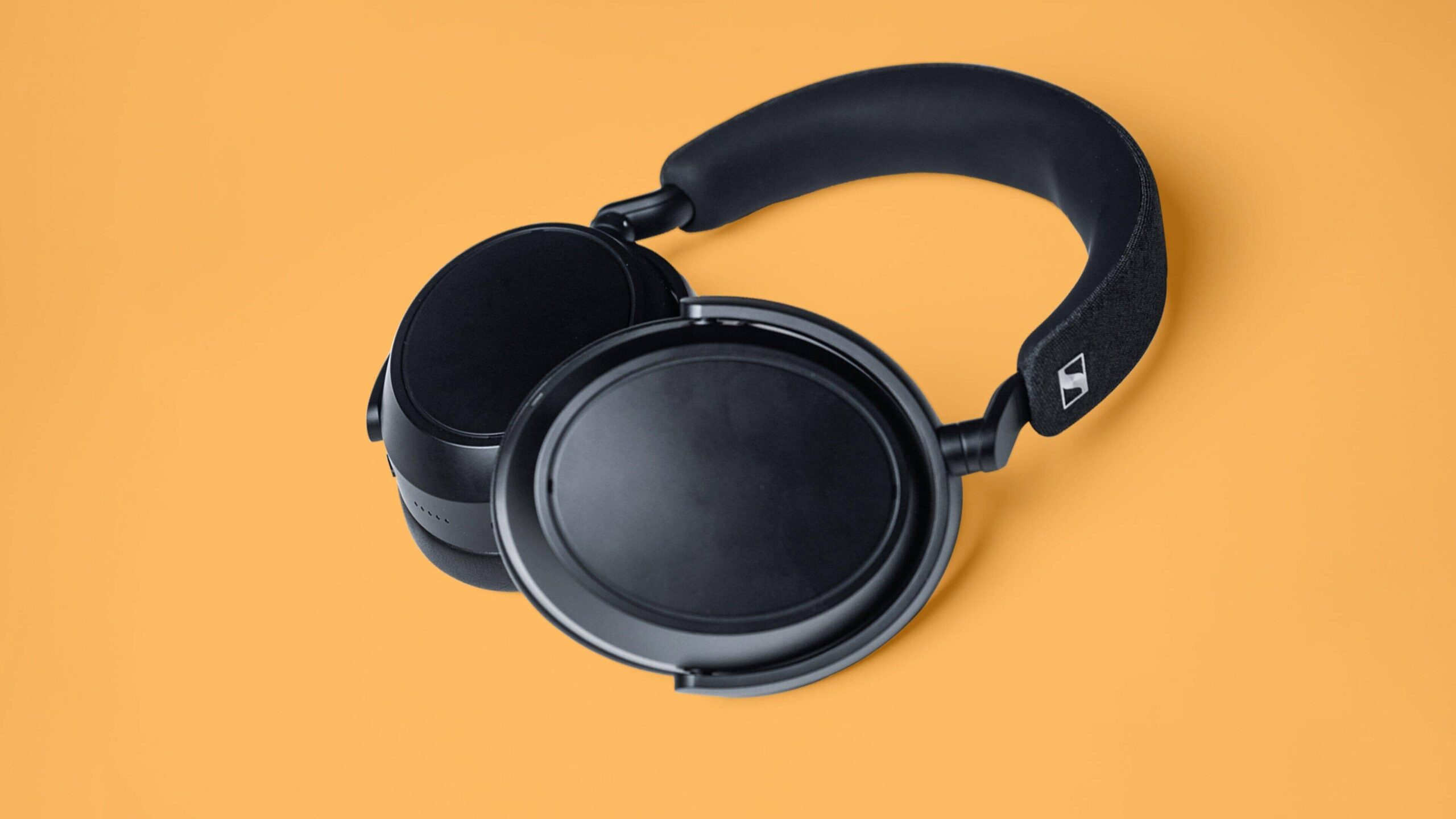 Sennheiser Momentum 4 Wireless Review - A Step Forward, and A Step Bac – Headphones.com