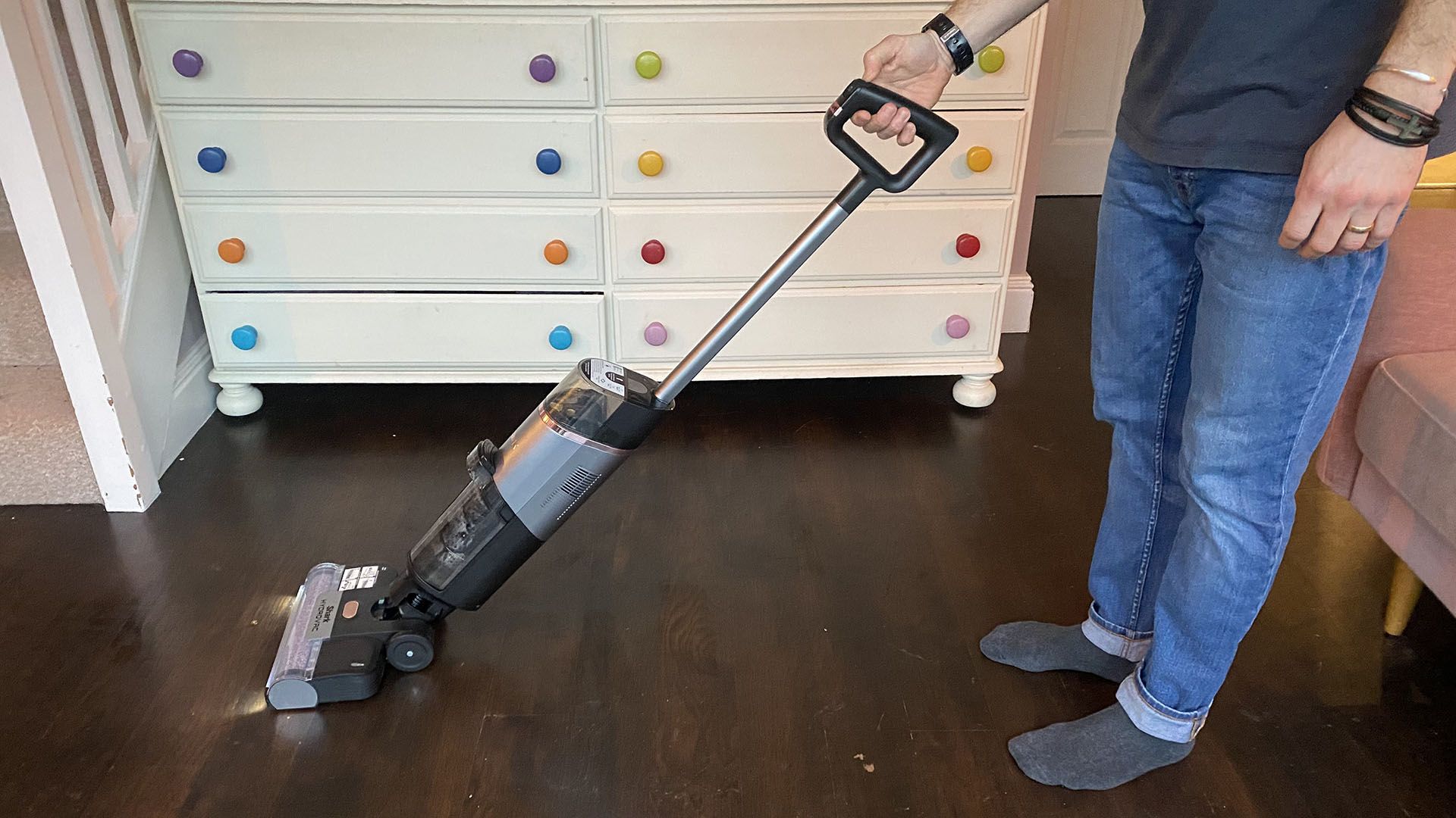 Shark HydroVac Cordless WD201 / WD210 review: a very effective vacuum-mop | TechRadar