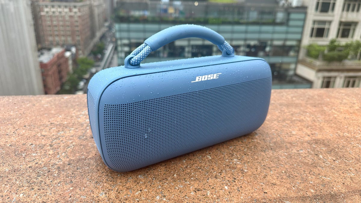 Bose SoundLink Max Review: It's Pricey, but Sounds Impressive and Is Well-Designed - CNET