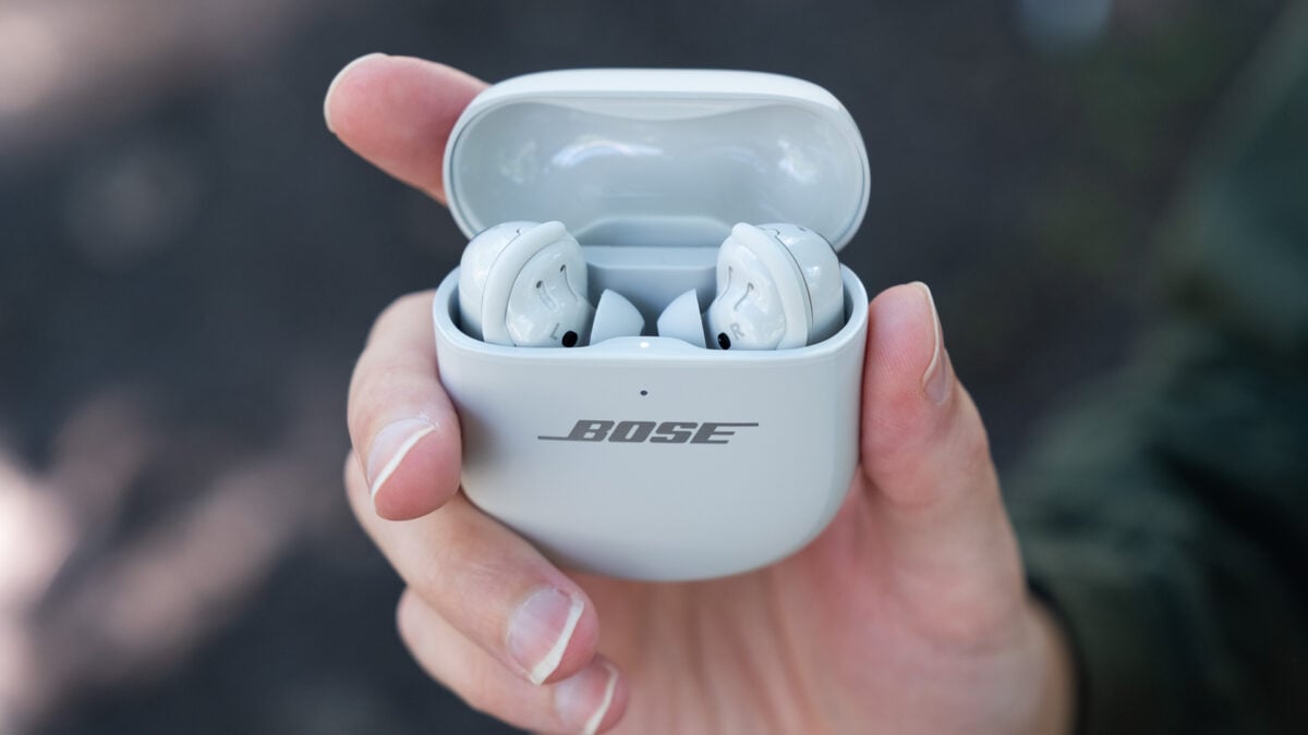 Bose QuietComfort Ultra Earbuds (2nd Gen) Review: The Only Earbuds You Want on an Airplane
