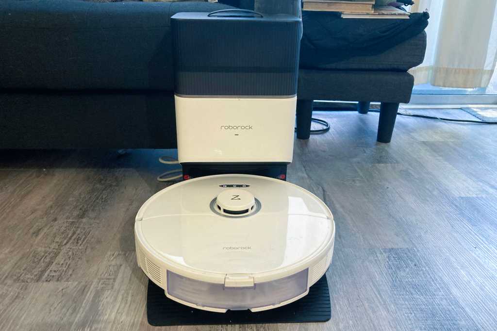 Roborock S8+ Review: Vacuuming Is a Chore No More With This Bot