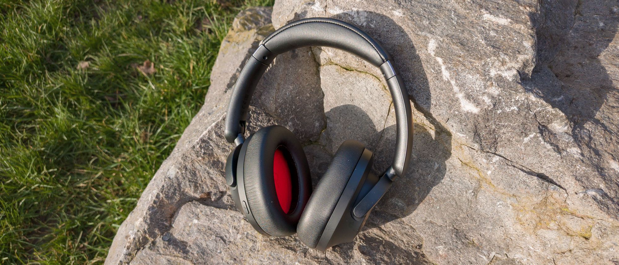 I tested these budget noise cancelling headphones and they’re amazing for under $100