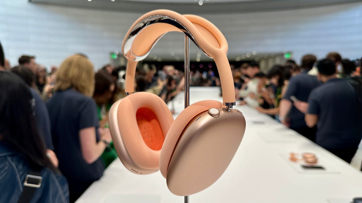Apple AirPods Max Review: 5 Years Later, Are They Still Worth It? - CNET