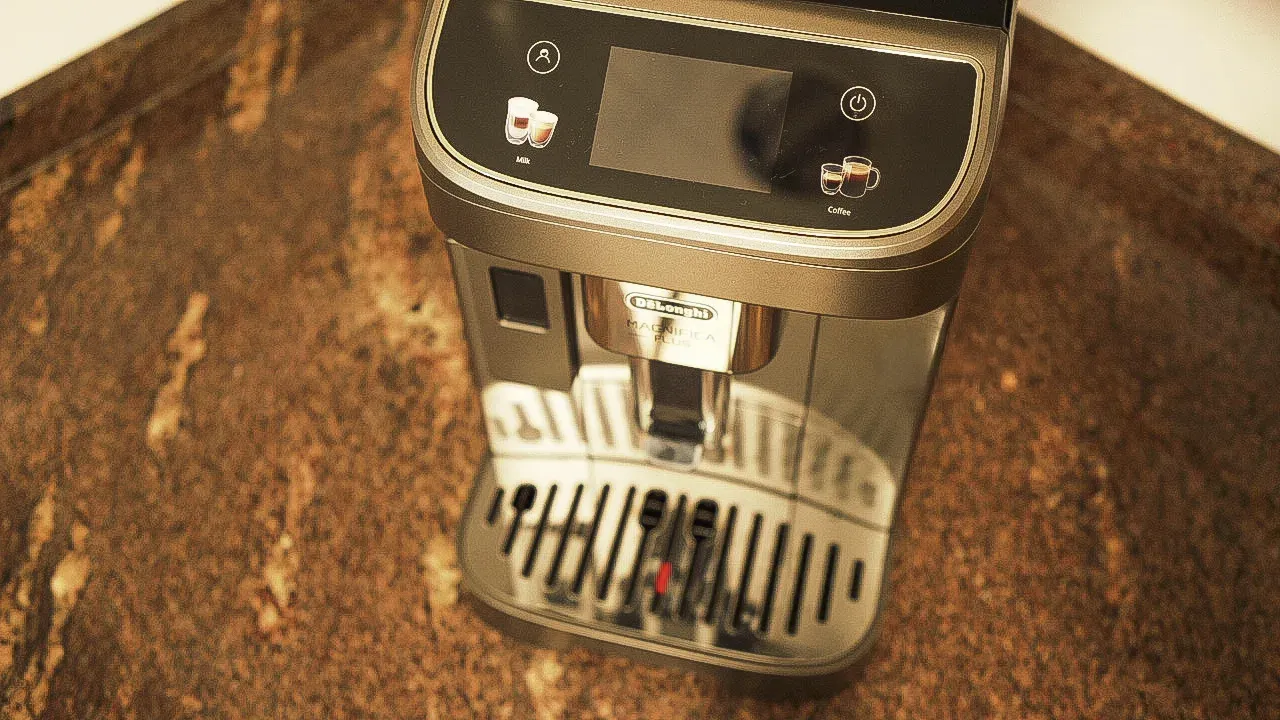 De'Longhi Magnifica Plus Review: The best bean-to-cup machine to date?