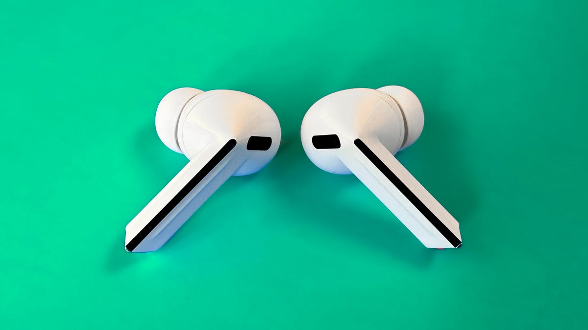 Samsung Galaxy Buds 3 Pro Review: Better Than the AirPods Pro 2 (in Some Ways)