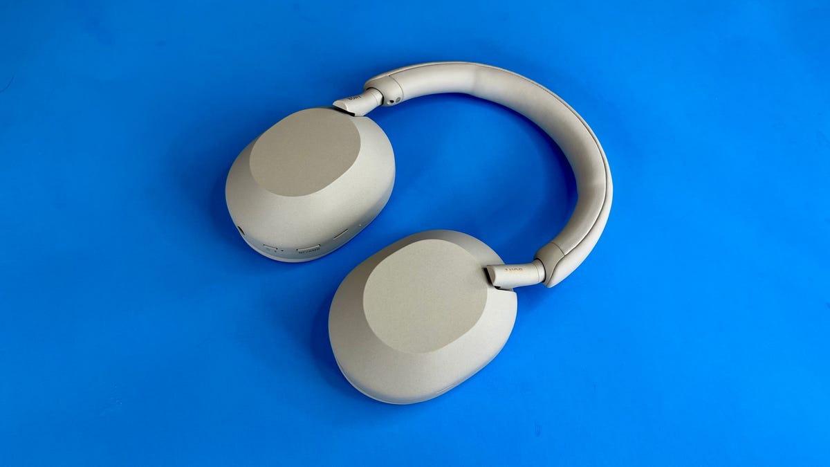 Sony WH-1000XM5 Headphones Review: The One to Beat