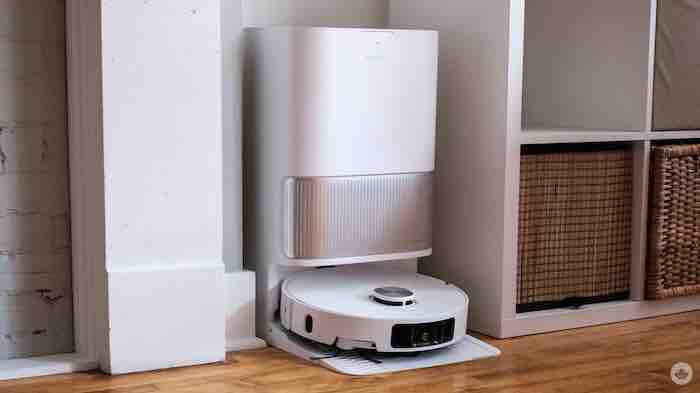 The Dreame L40s Ultra robot vacuum has two key features