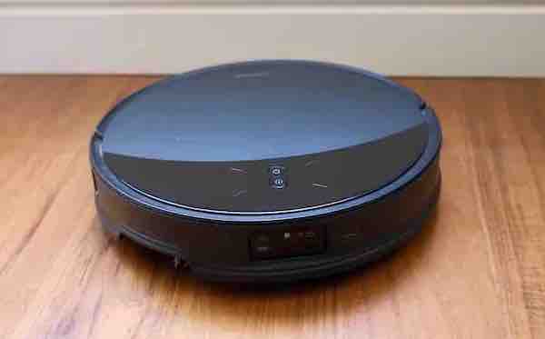 Roborock Saros 10R Robot Vacuum and Mop Review 2025