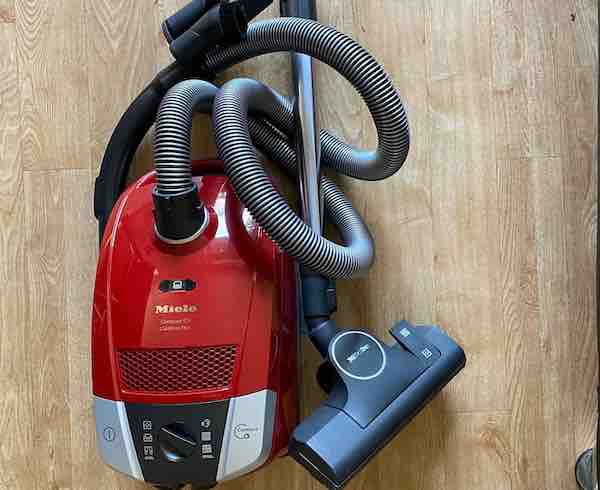 Hands-on with the Miele Compact C2 Cat & Dog Flex vacuum cleaner