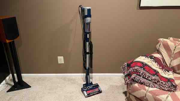 Shark Stratos Corded stick vacuum review