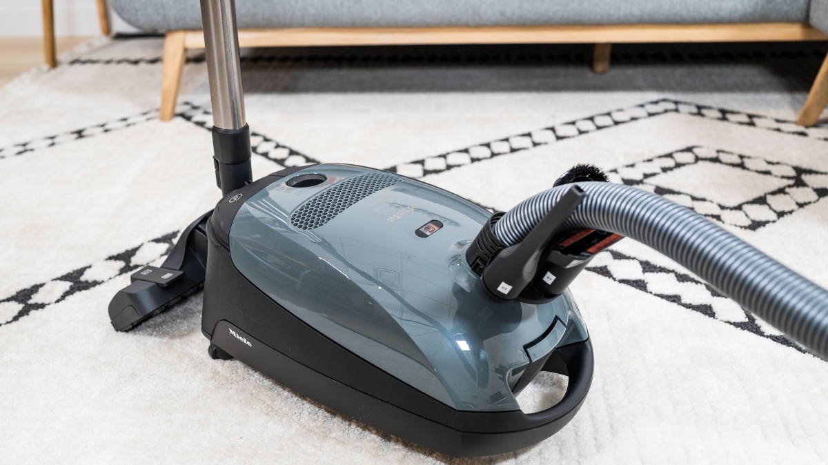 Miele Classic C1 Pure Suction Powerline Review | Tested
