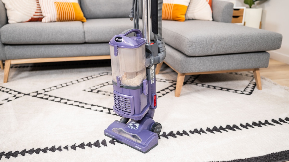 Shark Navigator Lift Away Review | Tested & Rated