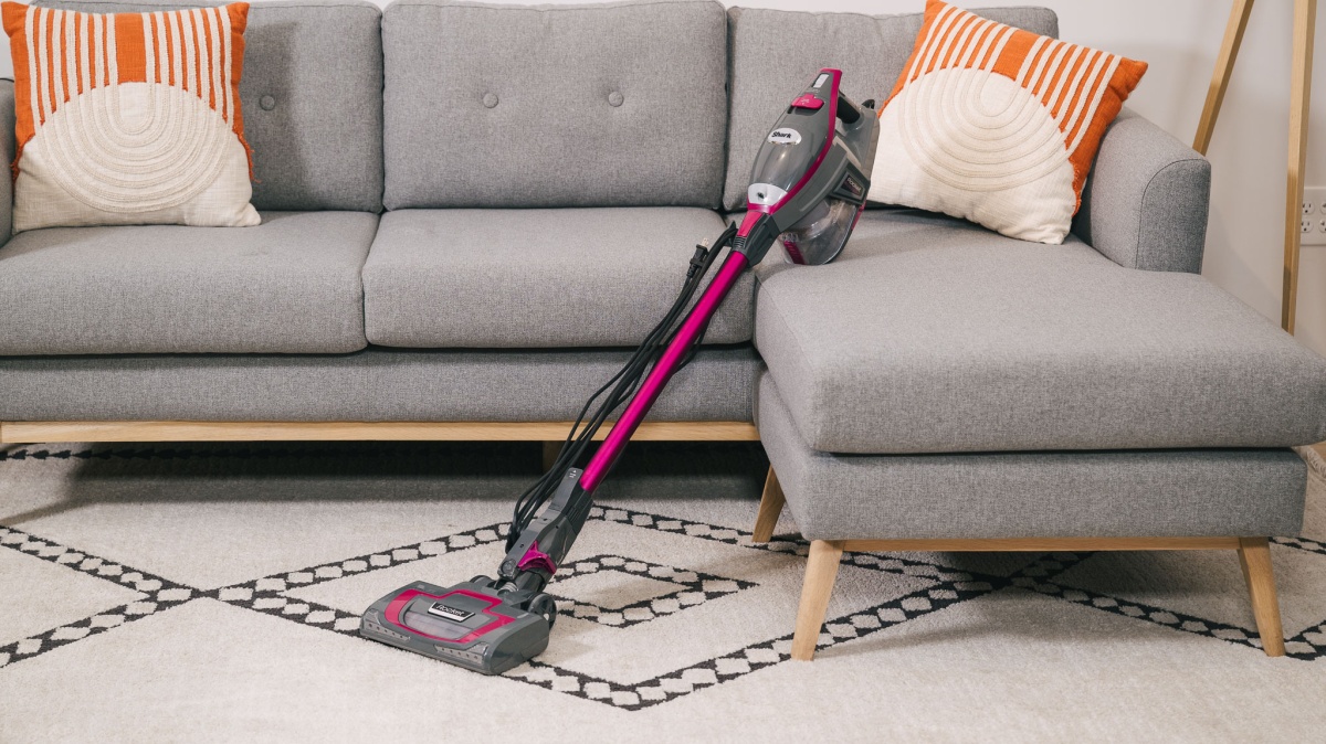 Shark Rocket Pro DLX Corded Review | Tested & Rated