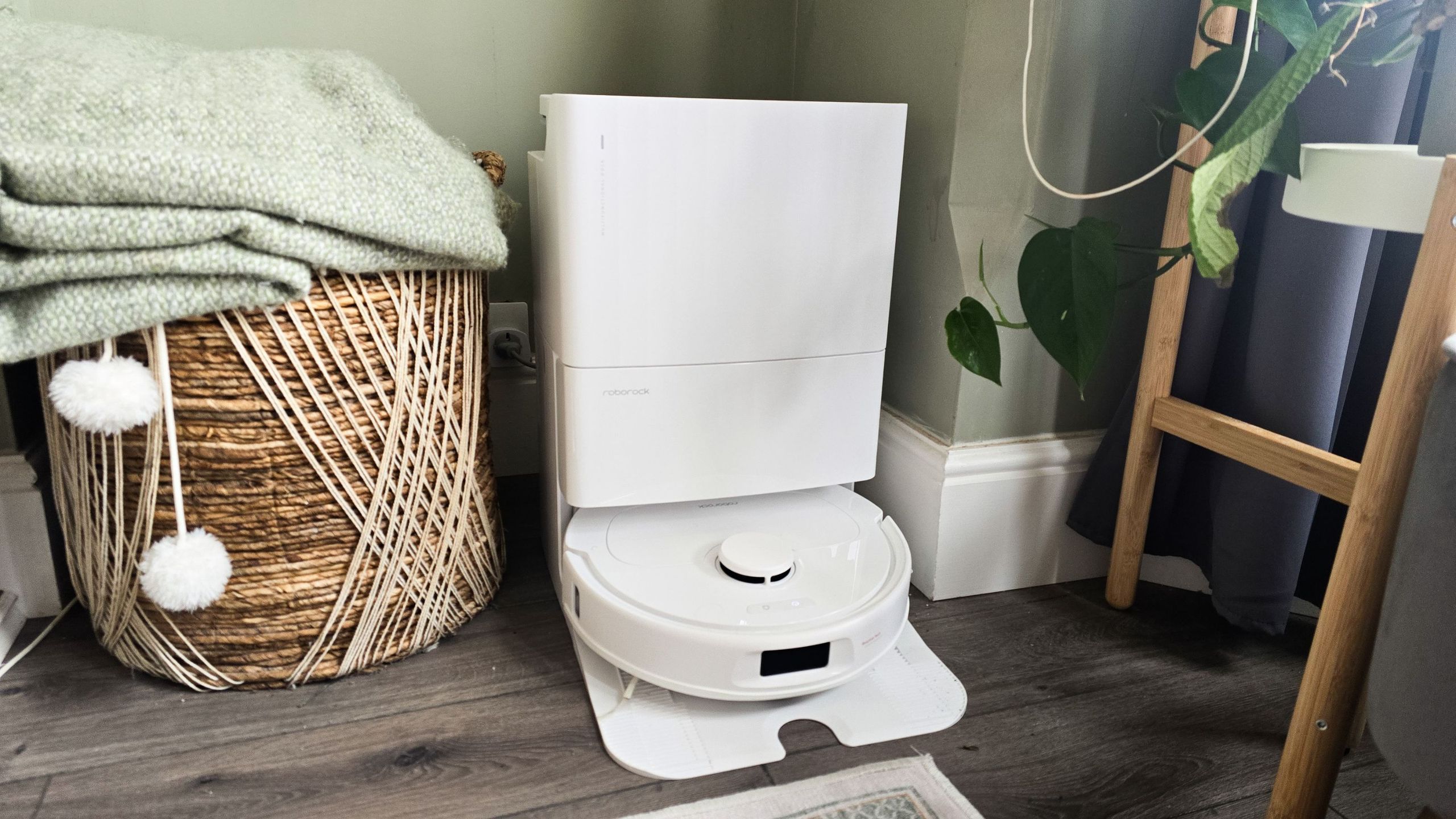 Roborock Qrevo S Robot Vacuum: A chic and clever time-saver | Real Homes