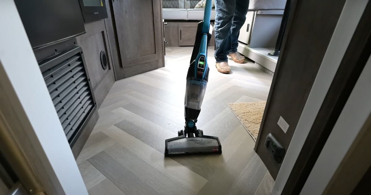 Bissell Featherweight Cordless Review: The Best Stick? | Vacuum Wars
