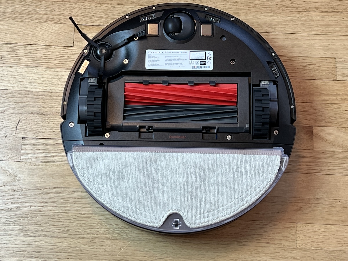 Roborock Q5 Pro+ vacuum-mop review - TechGadgetsCanada.com
