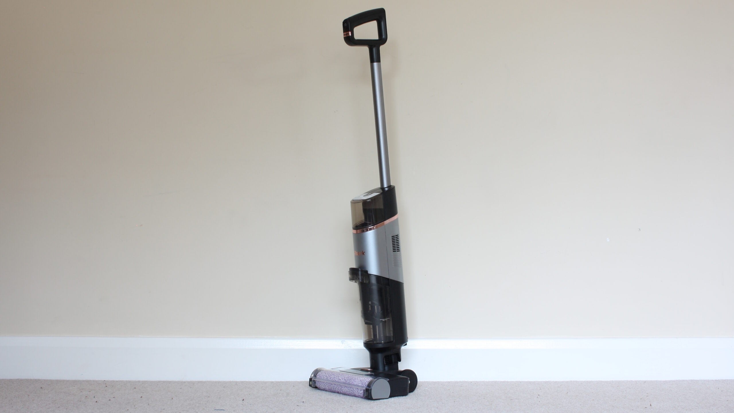 Shark HydroVac WD210UK review: An effective cordless hard floor cleaner