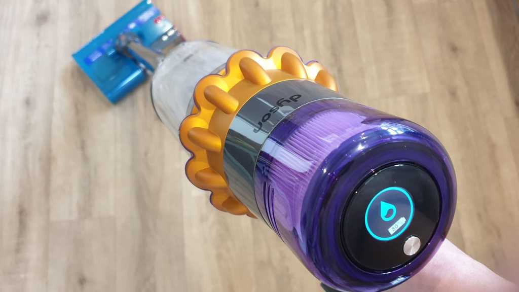 Dyson V15s Detect Submarine Review: One Vacuum Is All You Need