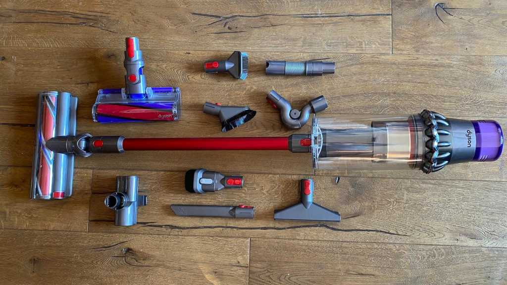 Dyson V11 Outsize Review - Tech Advisor