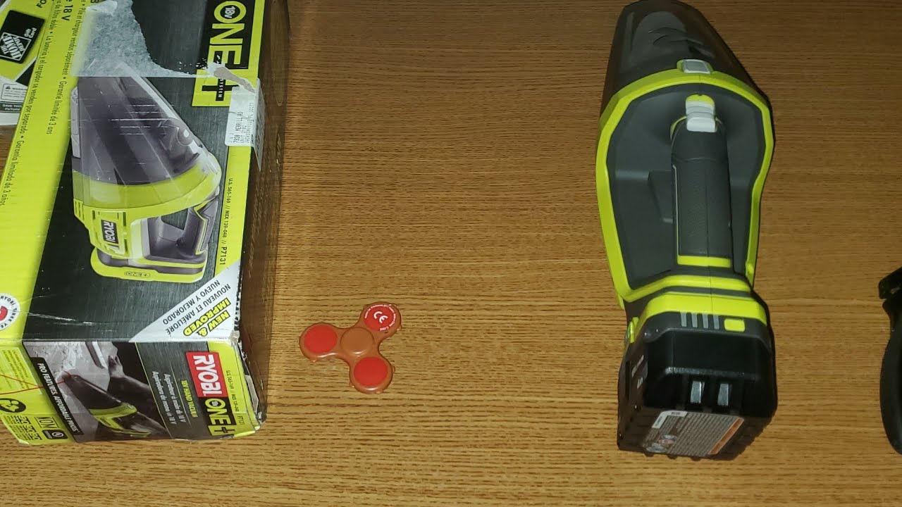 TrueReactions| Unboxing| Ryobi 18V ONE+ HAND VACUUM