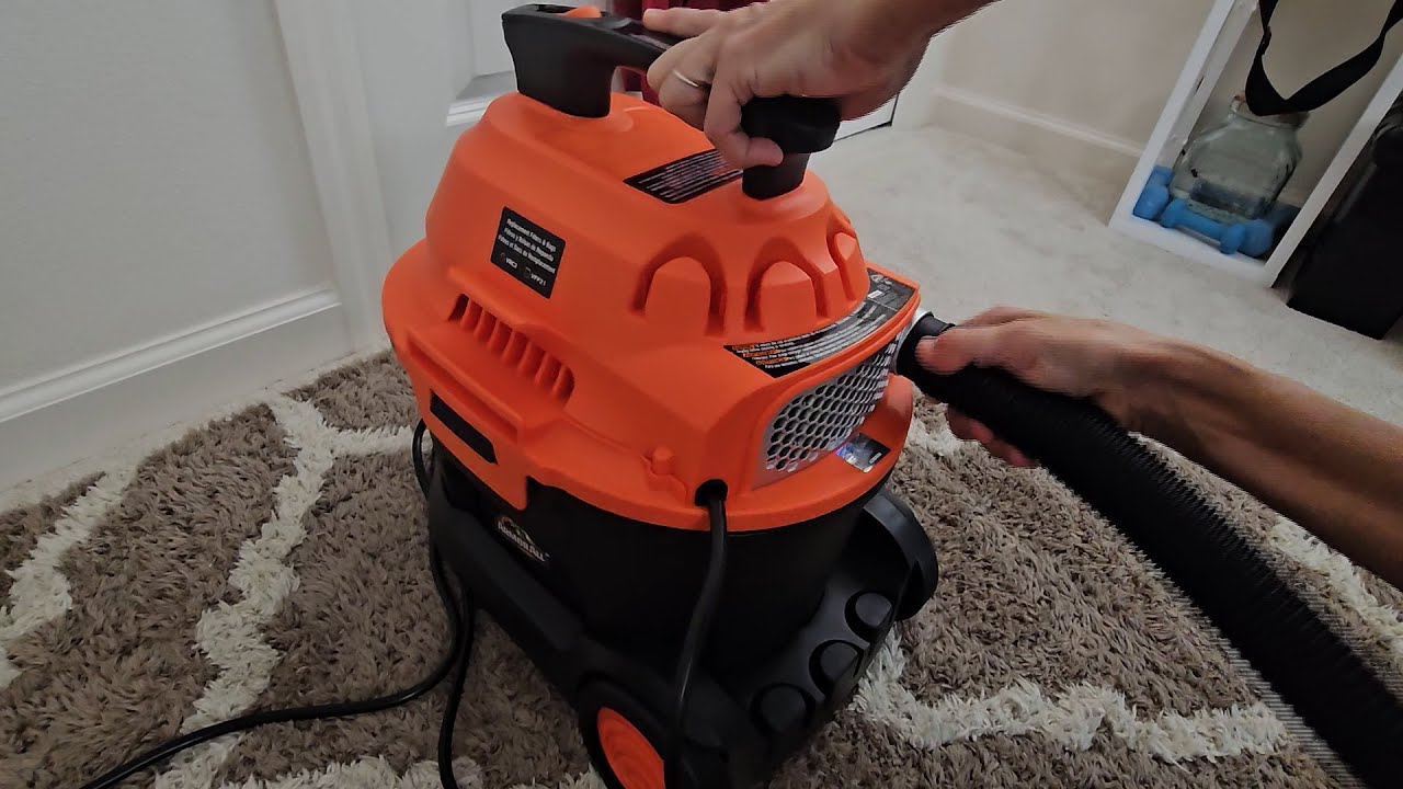 Armor All Wet/Dry Vac and Blower - Light and Compact!