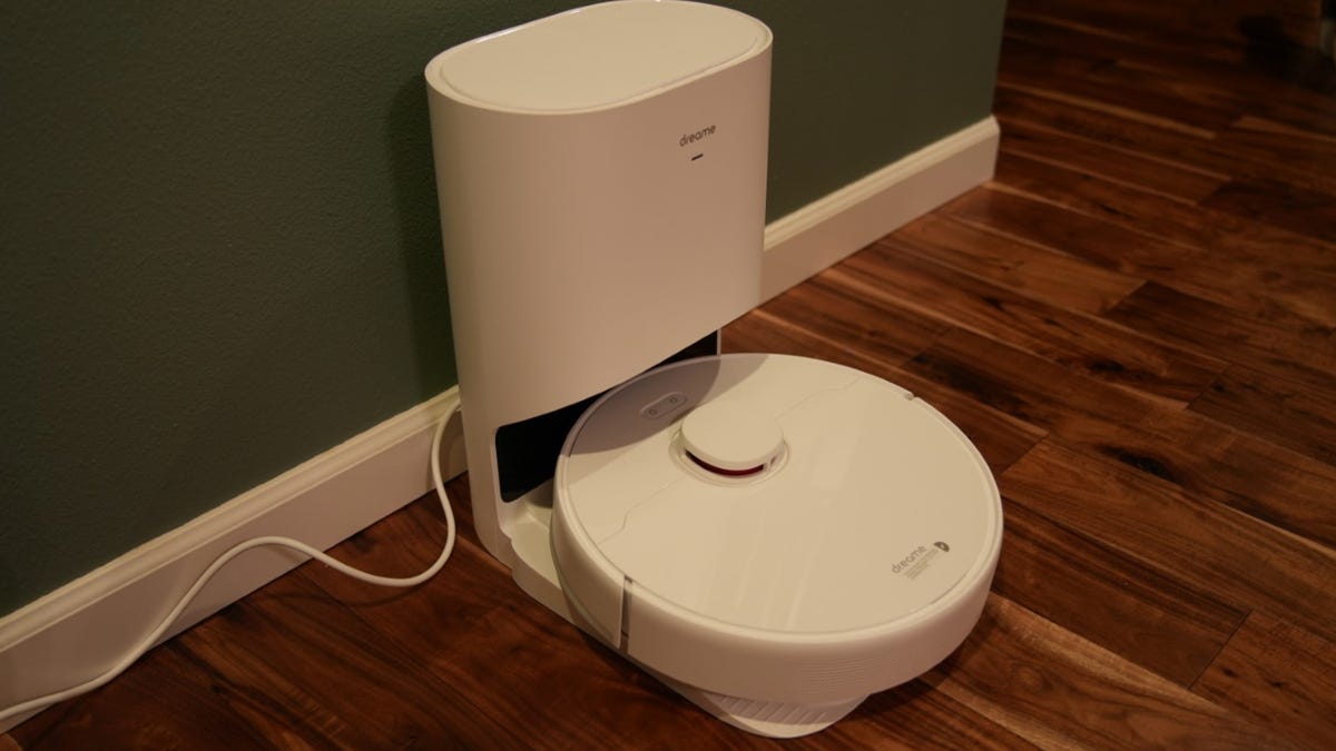 Dreamebot's self-emptying robot vac comes with a dreamy price tag