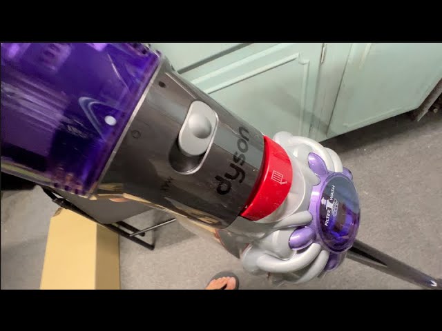 Unboxing Dyson V8 Plus Cordless Vacuum - YouTube