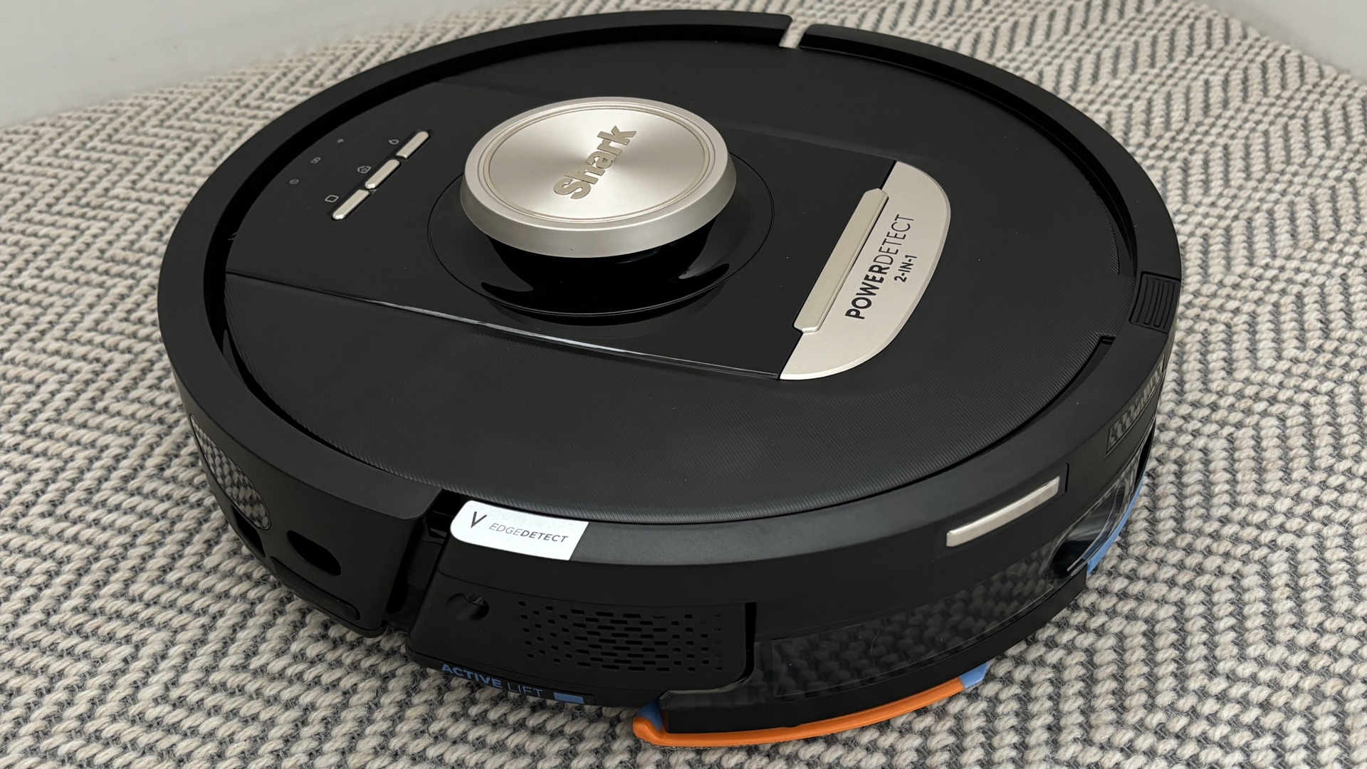 Shark PowerDetect NeverTouch Pro 2-in-1: An In-Depth Review