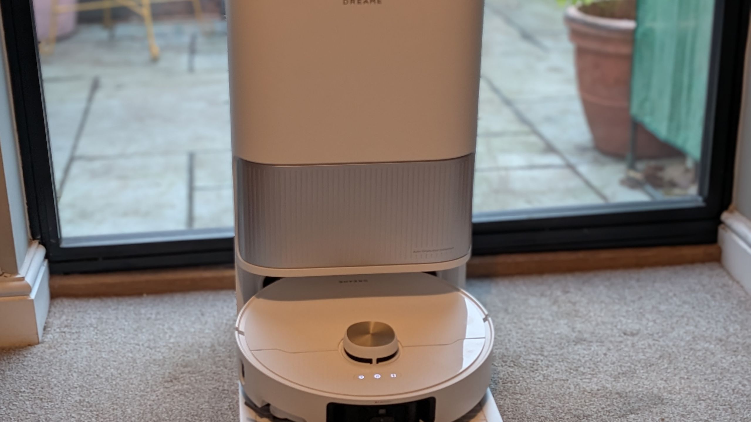 Dreame L40 Ultra Robot Vacuum Cleaner and Mop review: almost hands-free cleaning