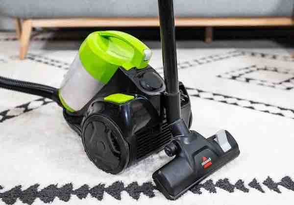 Bissell Zing Bagless Canister Review | Tested & Rated